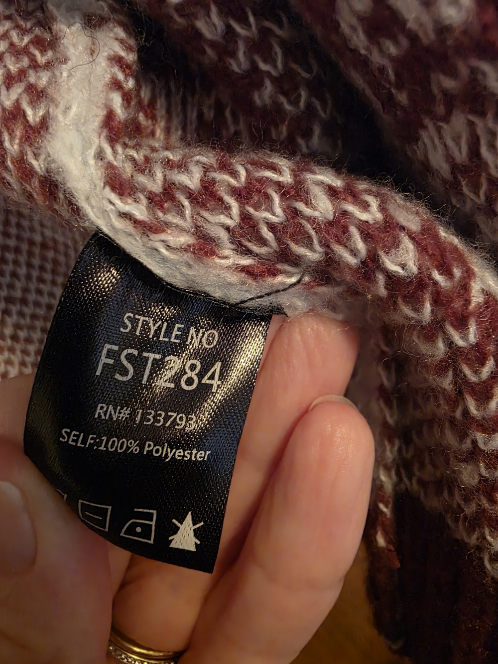 POL Cream & Burgundy Star Checker Knit Cardigan - Picture 3 of 4